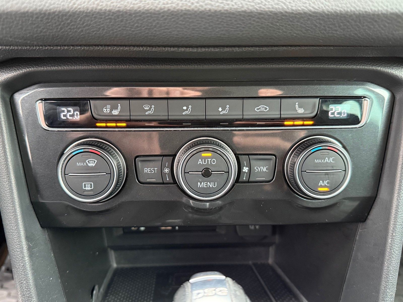 Fahrzeugabbildung Volkswagen Tiguan Highline 4Motion*Headup,Navi,App,LED,