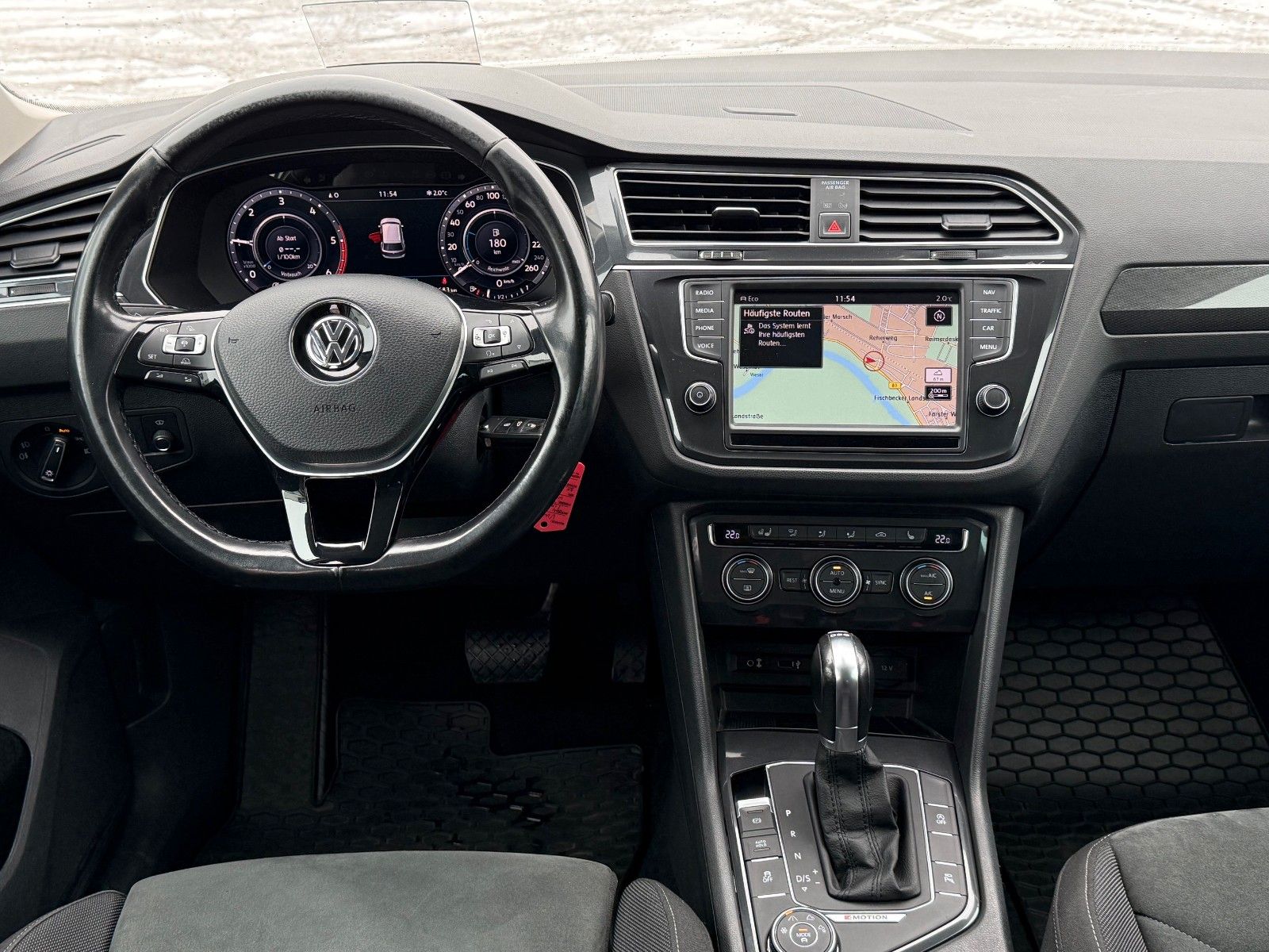 Fahrzeugabbildung Volkswagen Tiguan Highline 4Motion*Headup,Navi,App,LED,