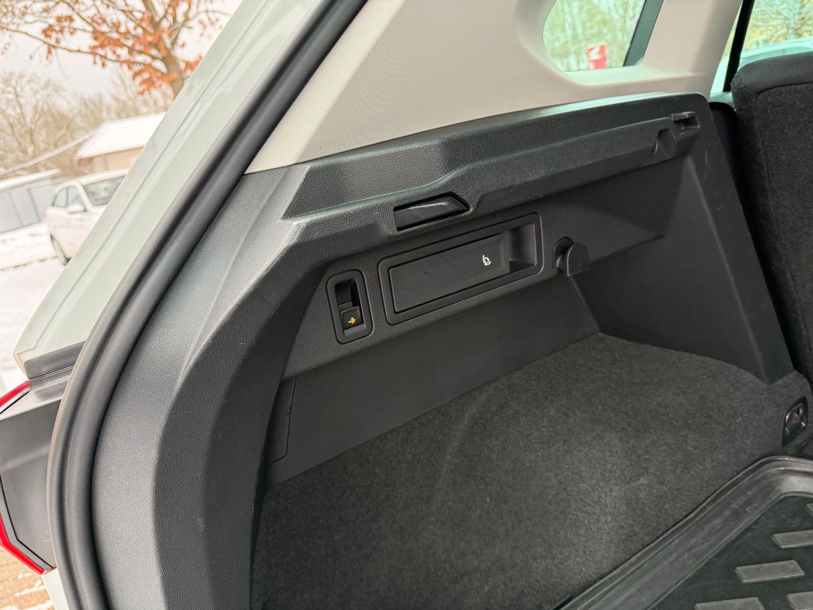 Fahrzeugabbildung Volkswagen Tiguan Highline 4Motion*Headup,Navi,App,LED,