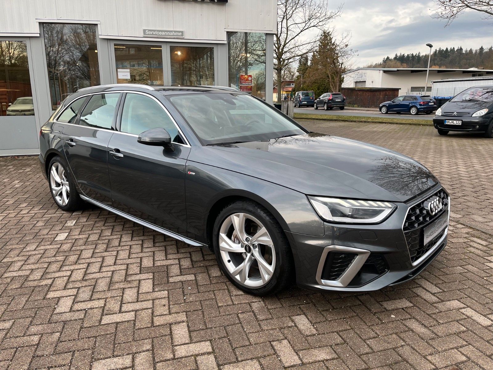 Fahrzeugabbildung Audi A4 Avant 40 TFSI S-Line Plus