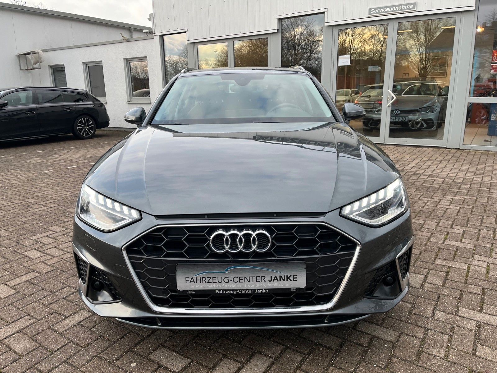 Fahrzeugabbildung Audi A4 Avant 40 TFSI S-Line Plus