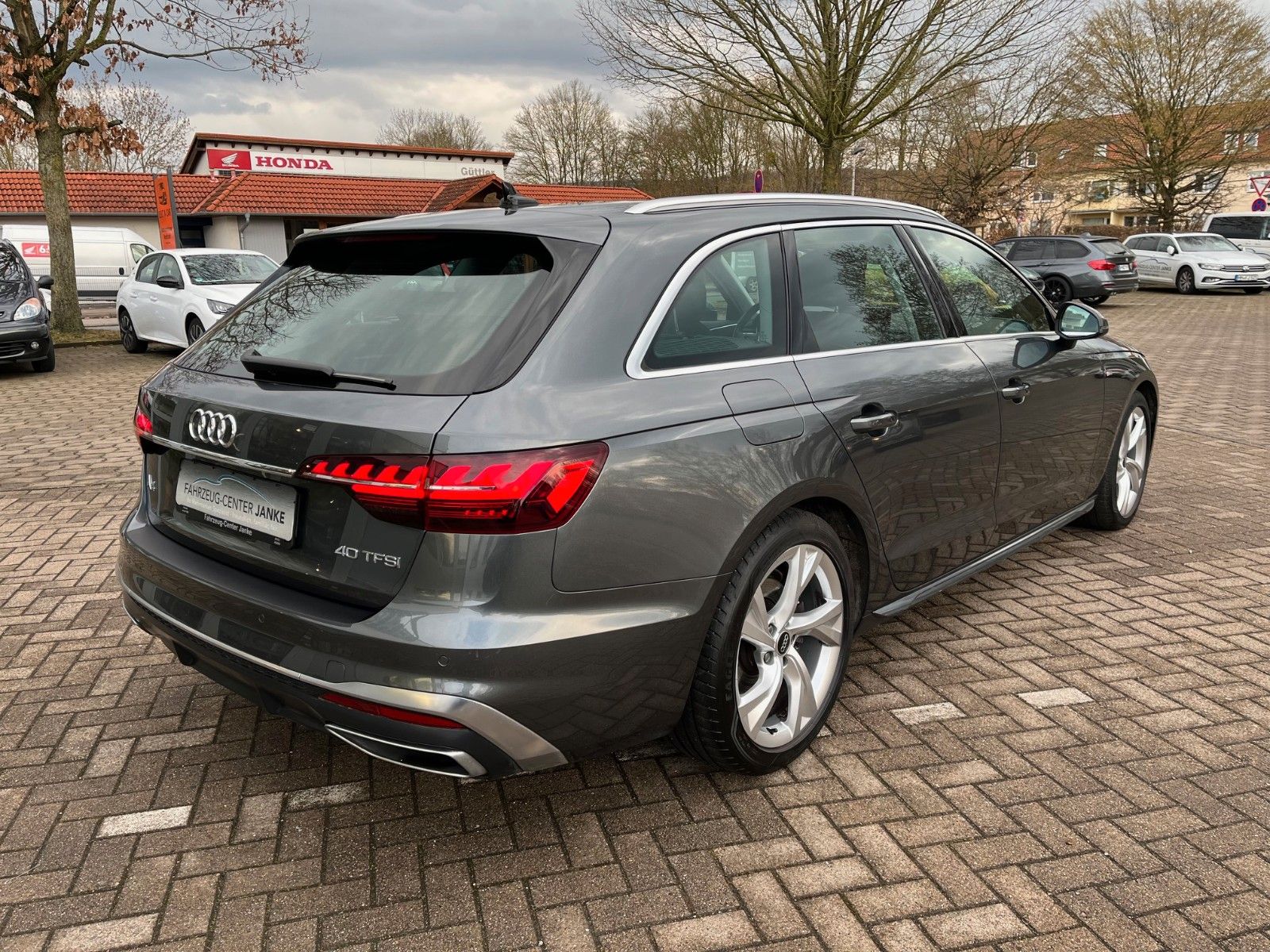 Fahrzeugabbildung Audi A4 Avant 40 TFSI S-Line Plus
