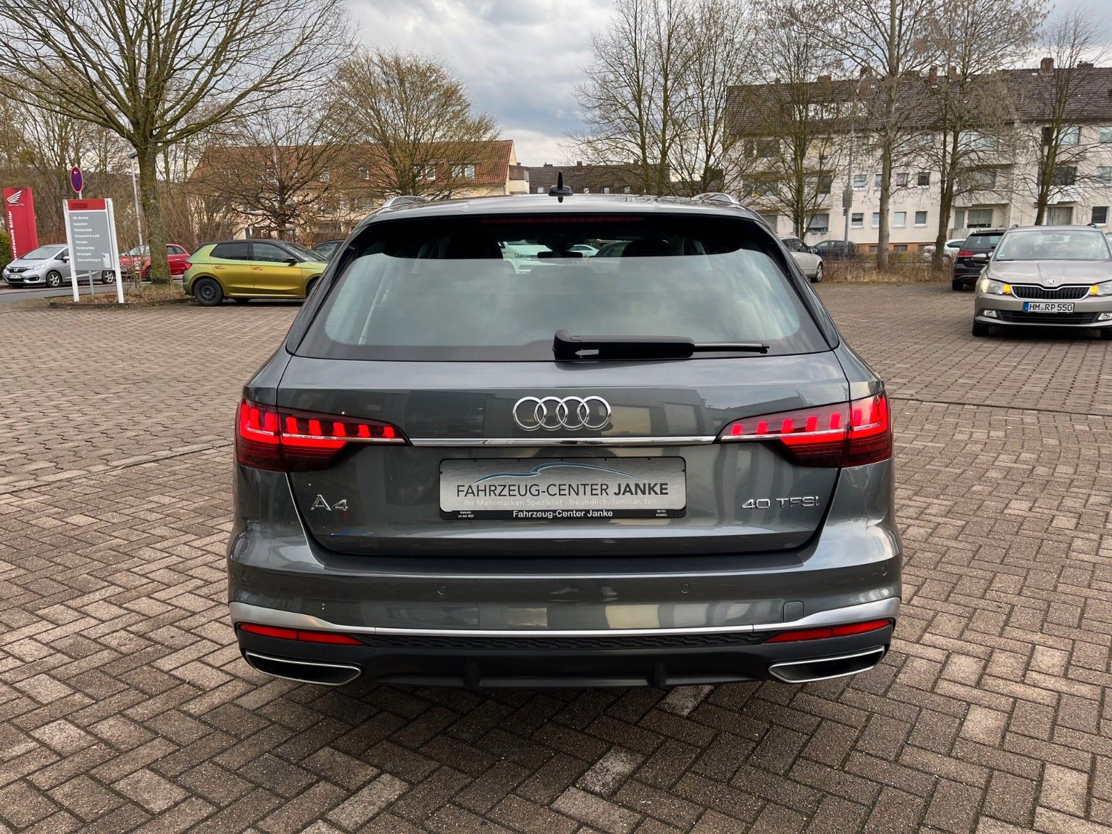 Fahrzeugabbildung Audi A4 Avant 40 TFSI S-Line Plus