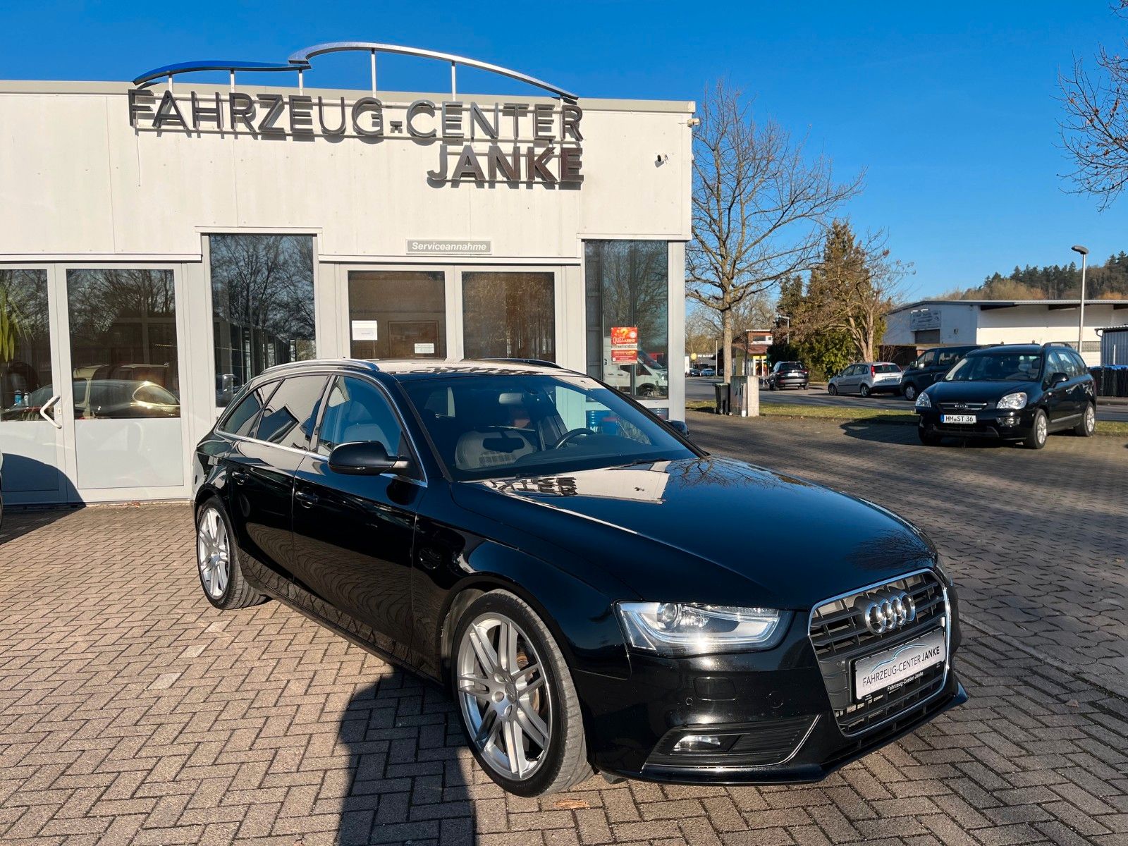 Audi A4 Avant Ambition +NAVI/Sitzheiz/Xenon+