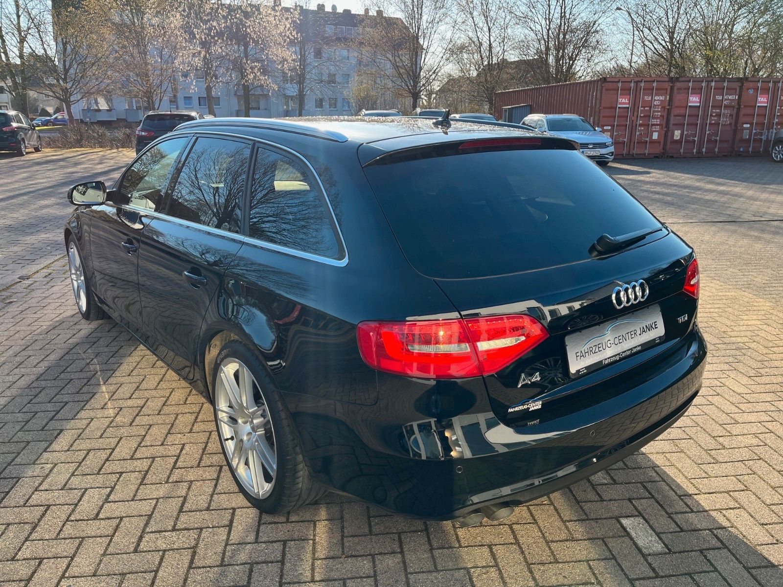 Fahrzeugabbildung Audi A4 Avant Ambition +NAVI/Sitzheiz/Xenon+