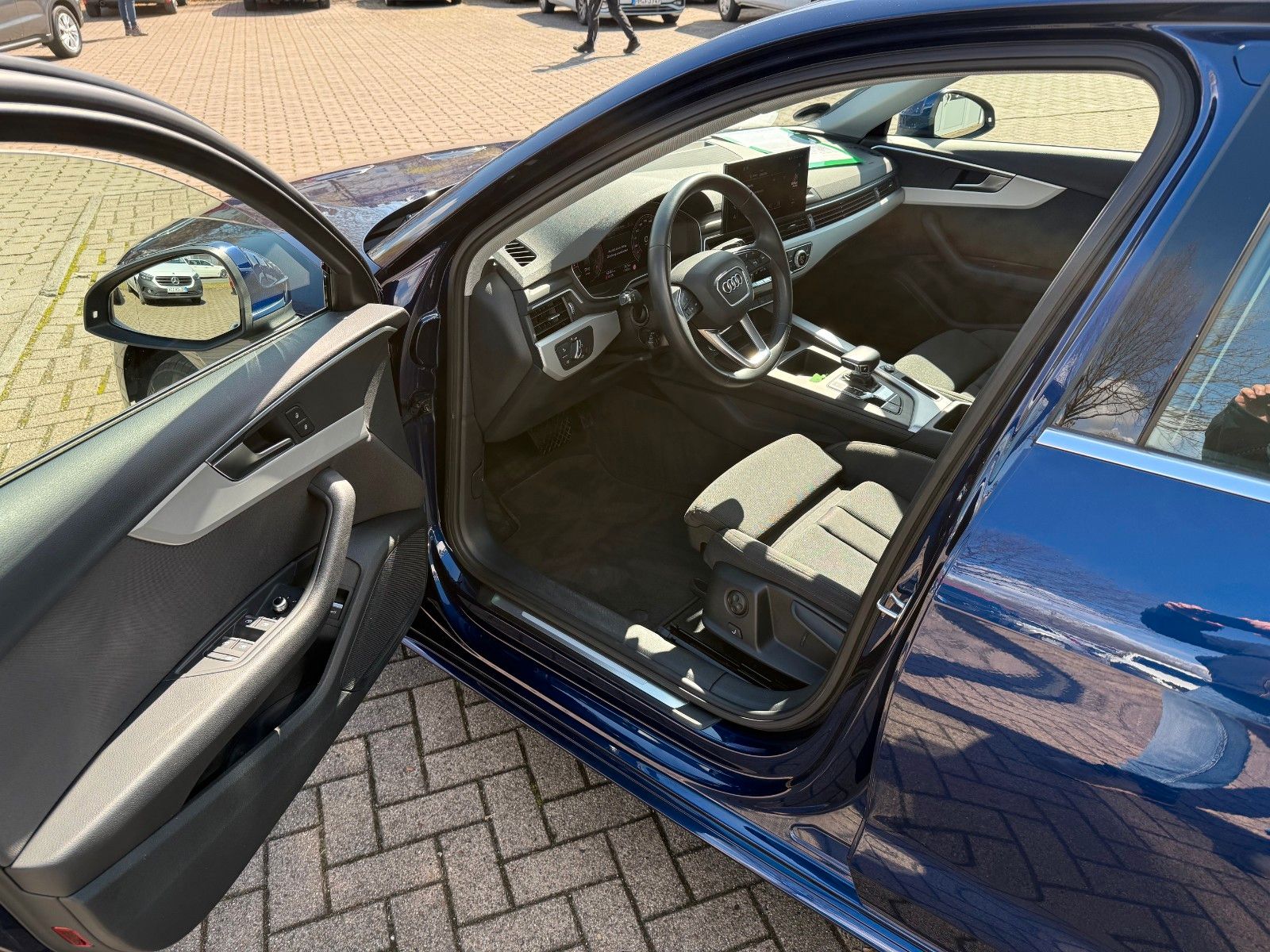 Fahrzeugabbildung Audi A4 Avant 40 TFSI advanced S Tronic