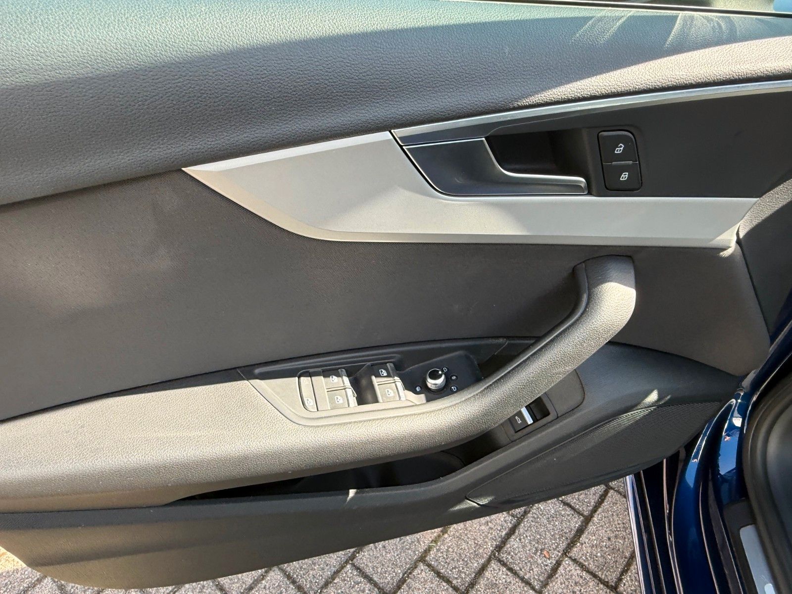 Fahrzeugabbildung Audi A4 Avant 40 TFSI advanced S Tronic