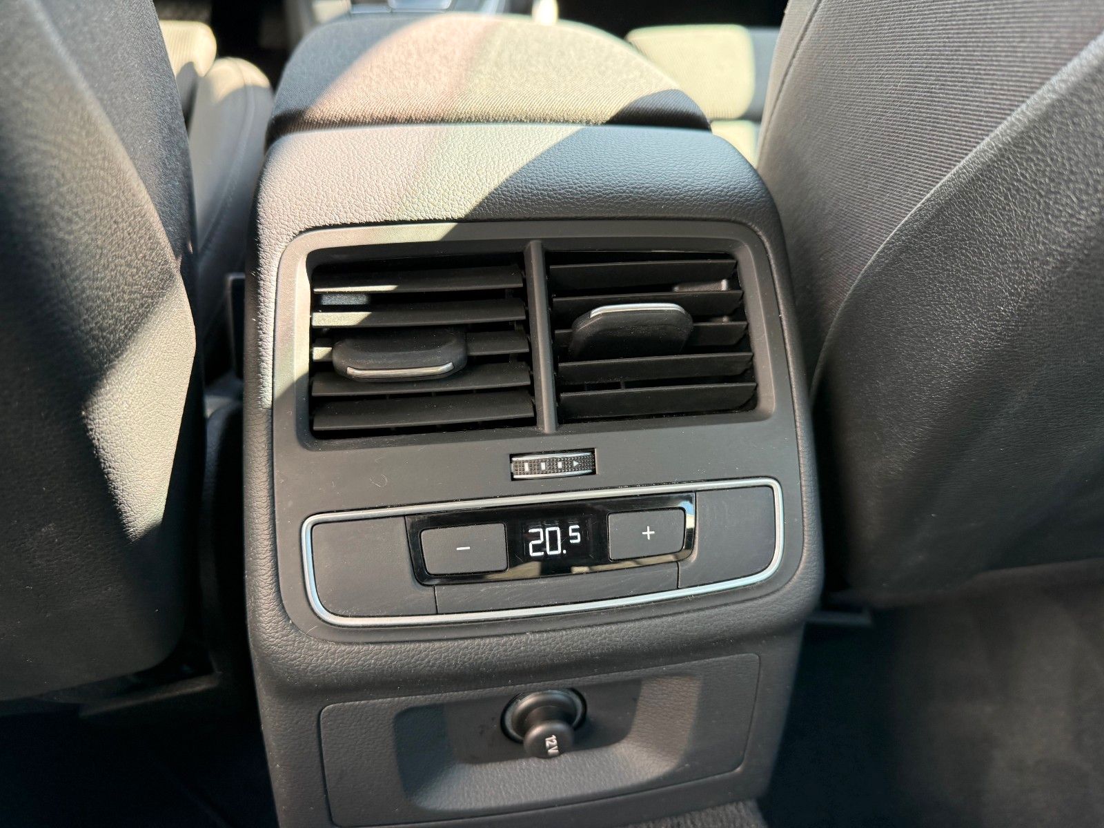 Fahrzeugabbildung Audi A4 Avant 40 TFSI advanced S Tronic