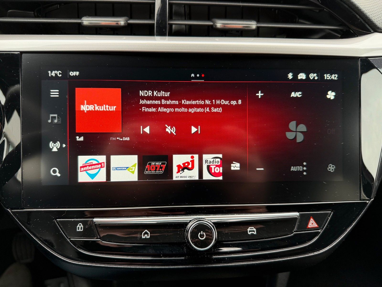 Fahrzeugabbildung Opel Corsa F GS RFK,LED,SHZ,NAVI,LKH,