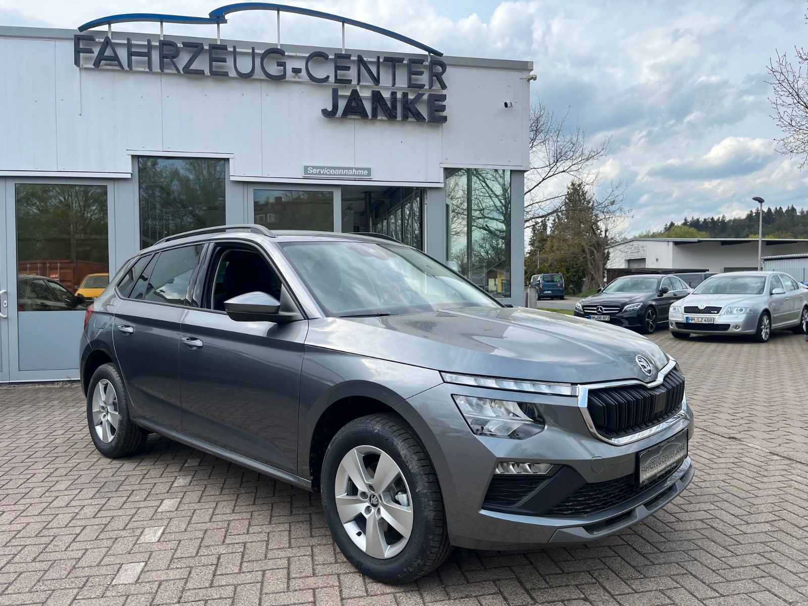 SKODA Kamiq 130 Jahre Edition +AHK/CarPlay+