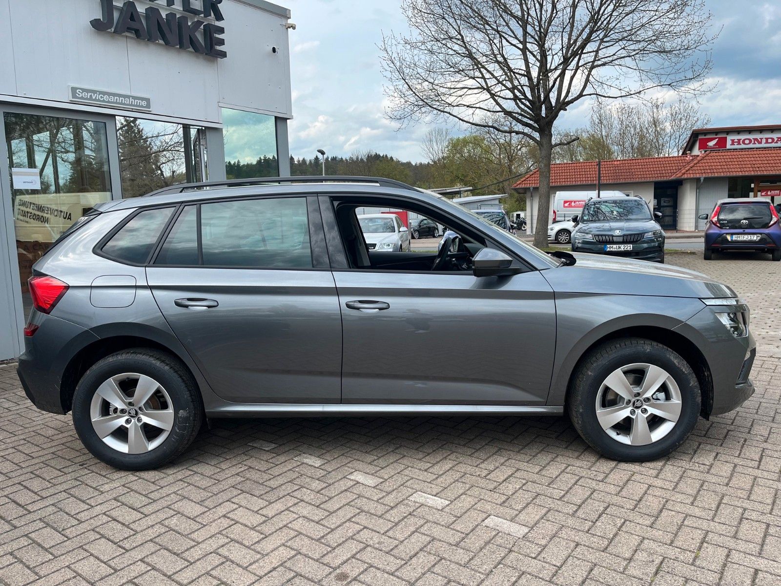 Fahrzeugabbildung SKODA Kamiq 130 Jahre Edition +AHK/CarPlay+