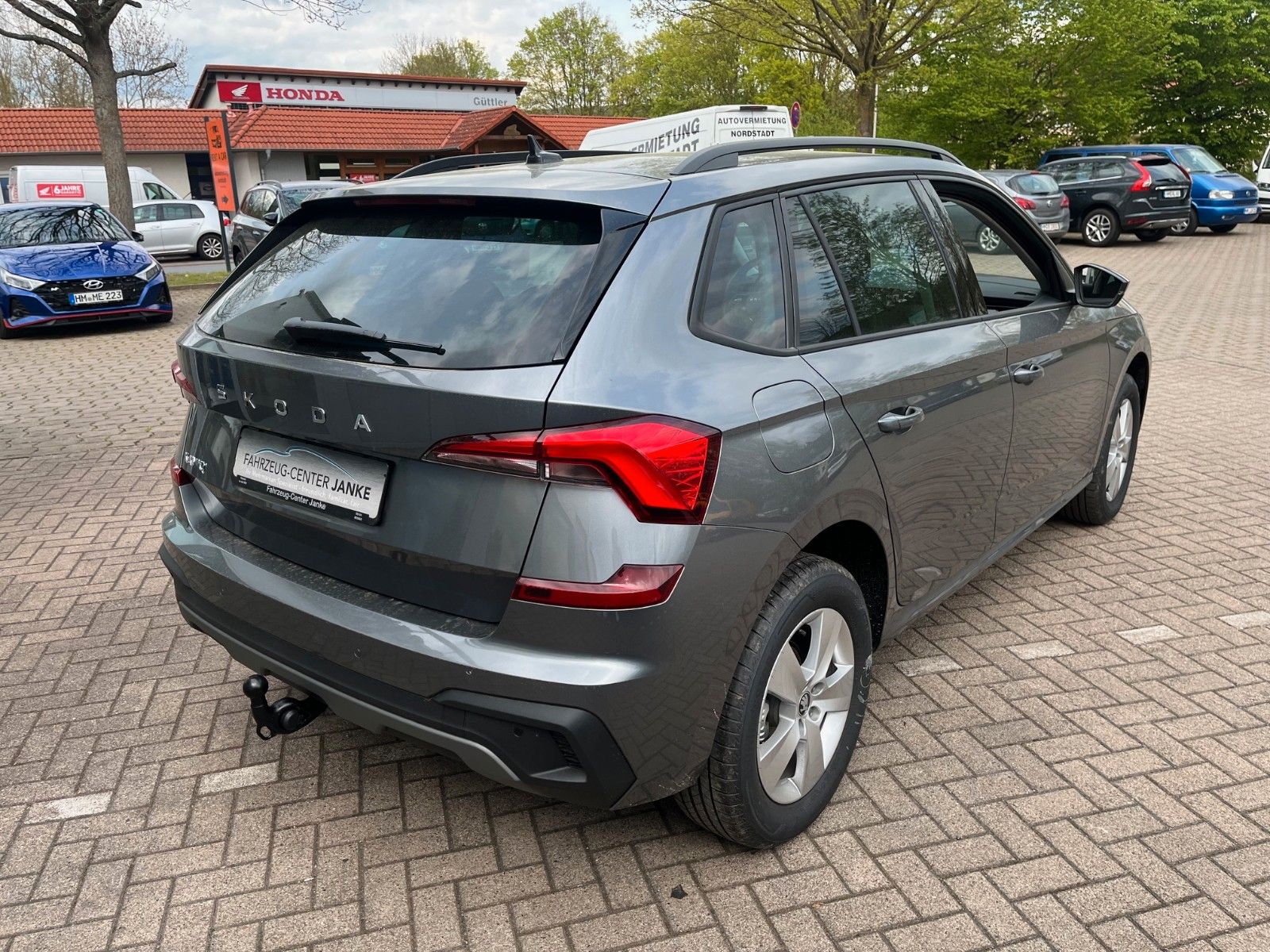 Fahrzeugabbildung SKODA Kamiq 130 Jahre Edition +AHK/CarPlay+