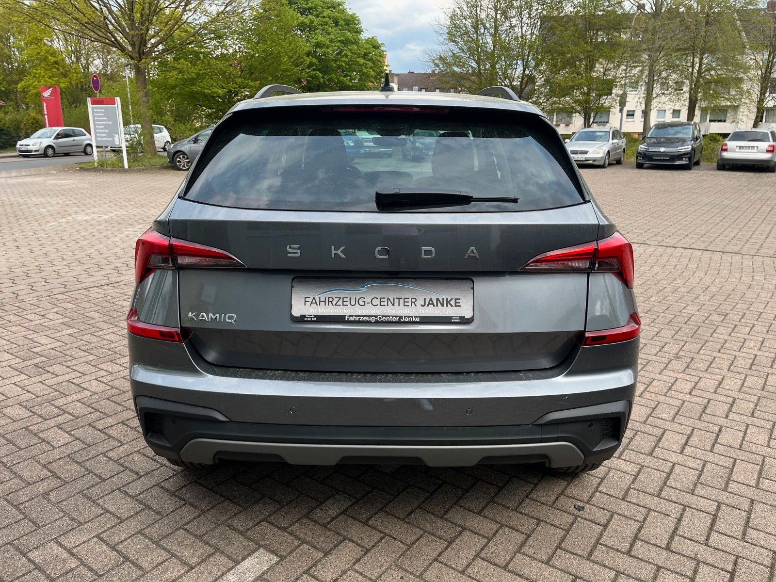Fahrzeugabbildung SKODA Kamiq 130 Jahre Edition +AHK/CarPlay+