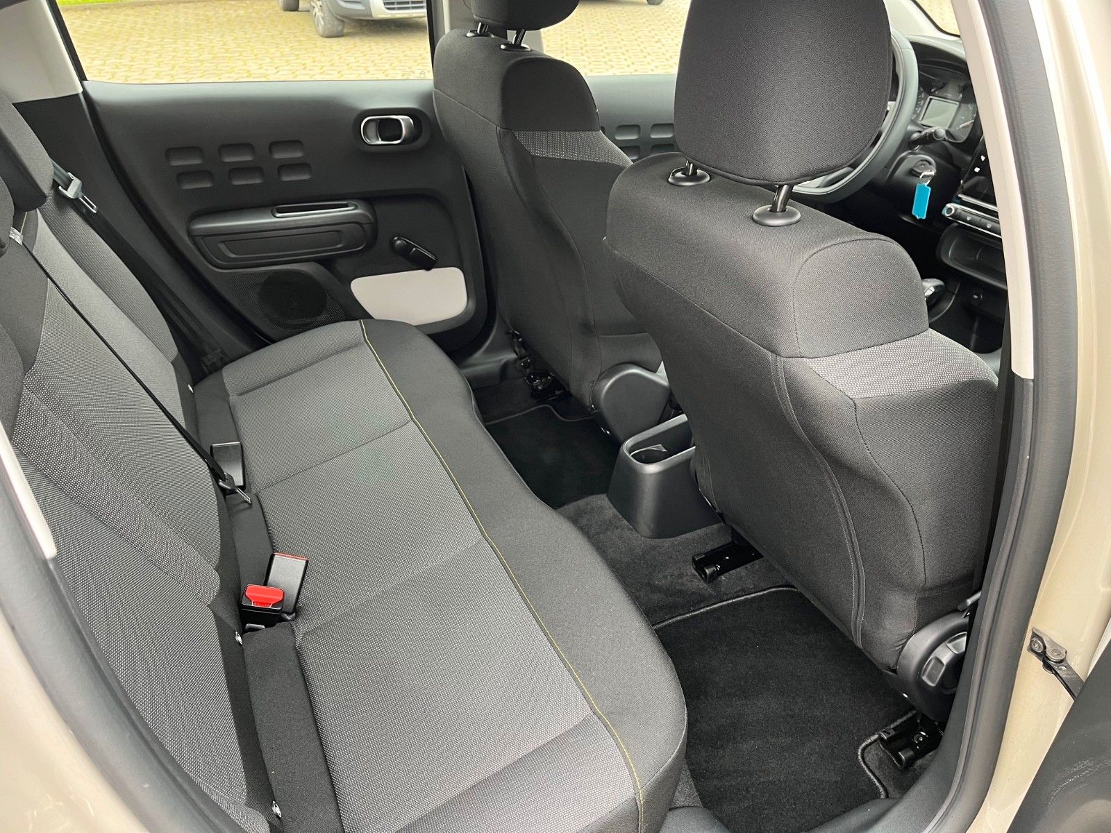 Fahrzeugabbildung Citroën C3 YOU +LED/NAVI+