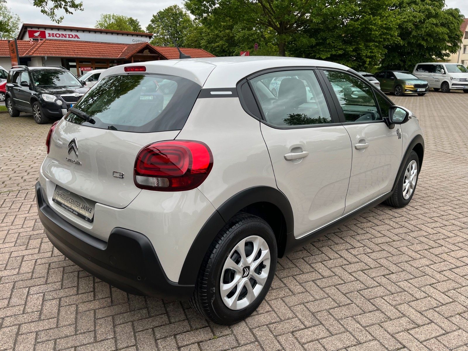 Fahrzeugabbildung Citroën C3 YOU +LED/NAVI+