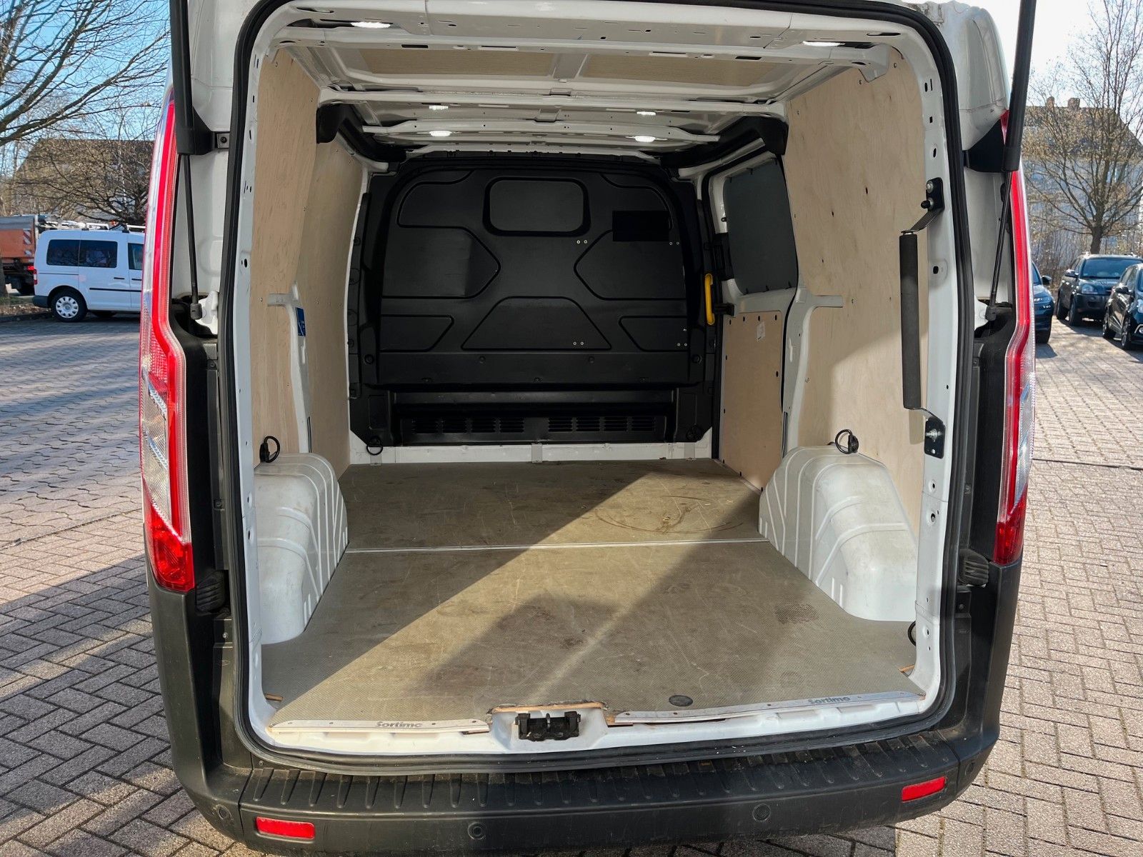 Fahrzeugabbildung Ford Transit Custom Kasten 280 L1