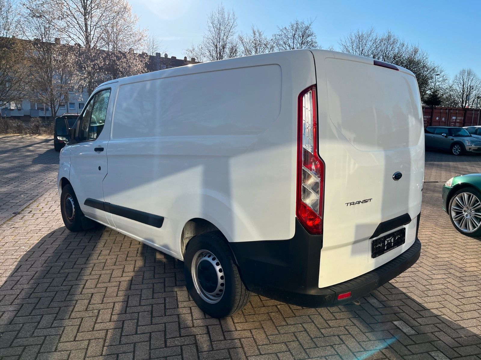 Fahrzeugabbildung Ford Transit Custom Kasten 280 L1