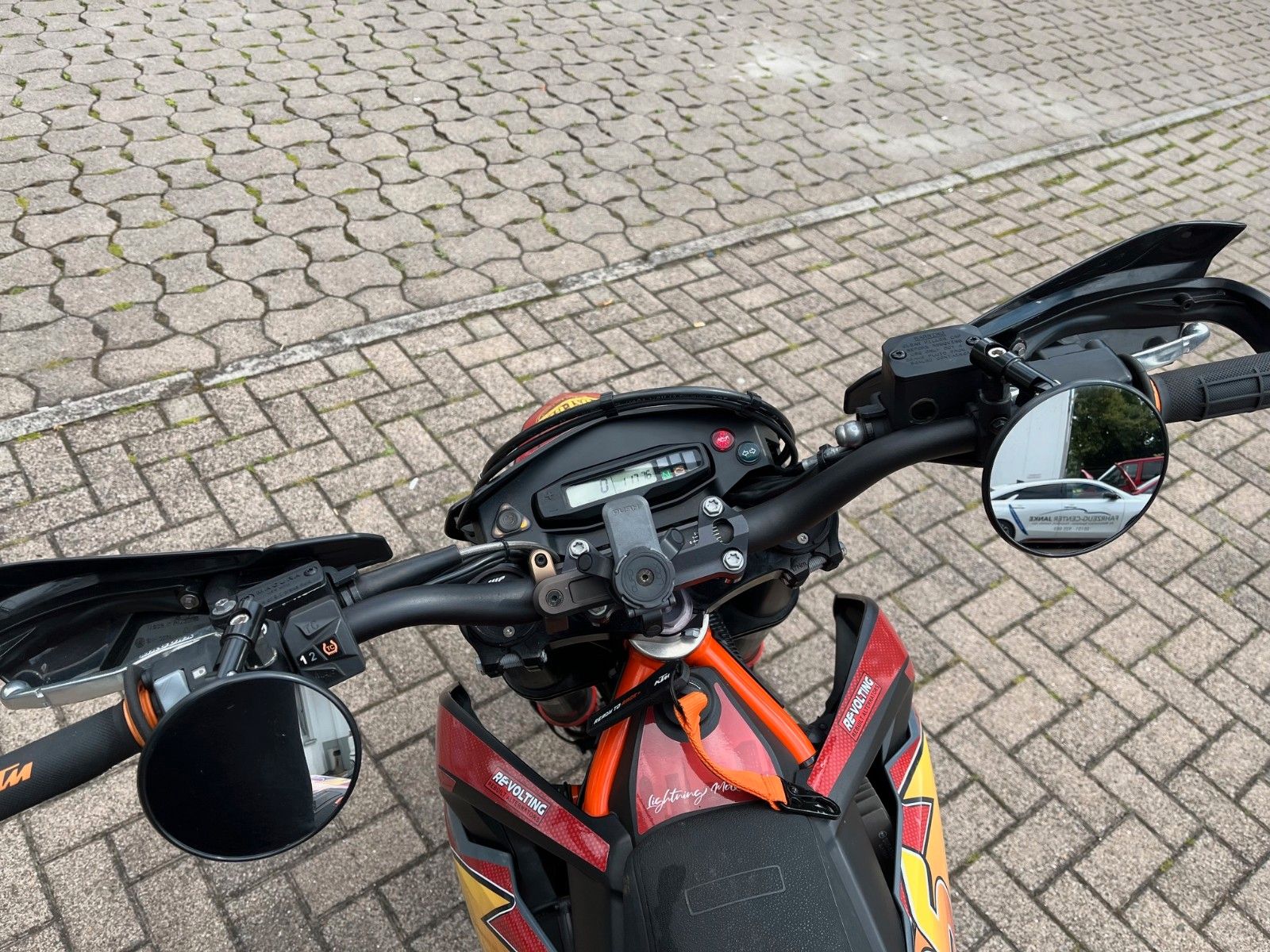 Fahrzeugabbildung KTM 690 SMC R A2 1.Hand Remus