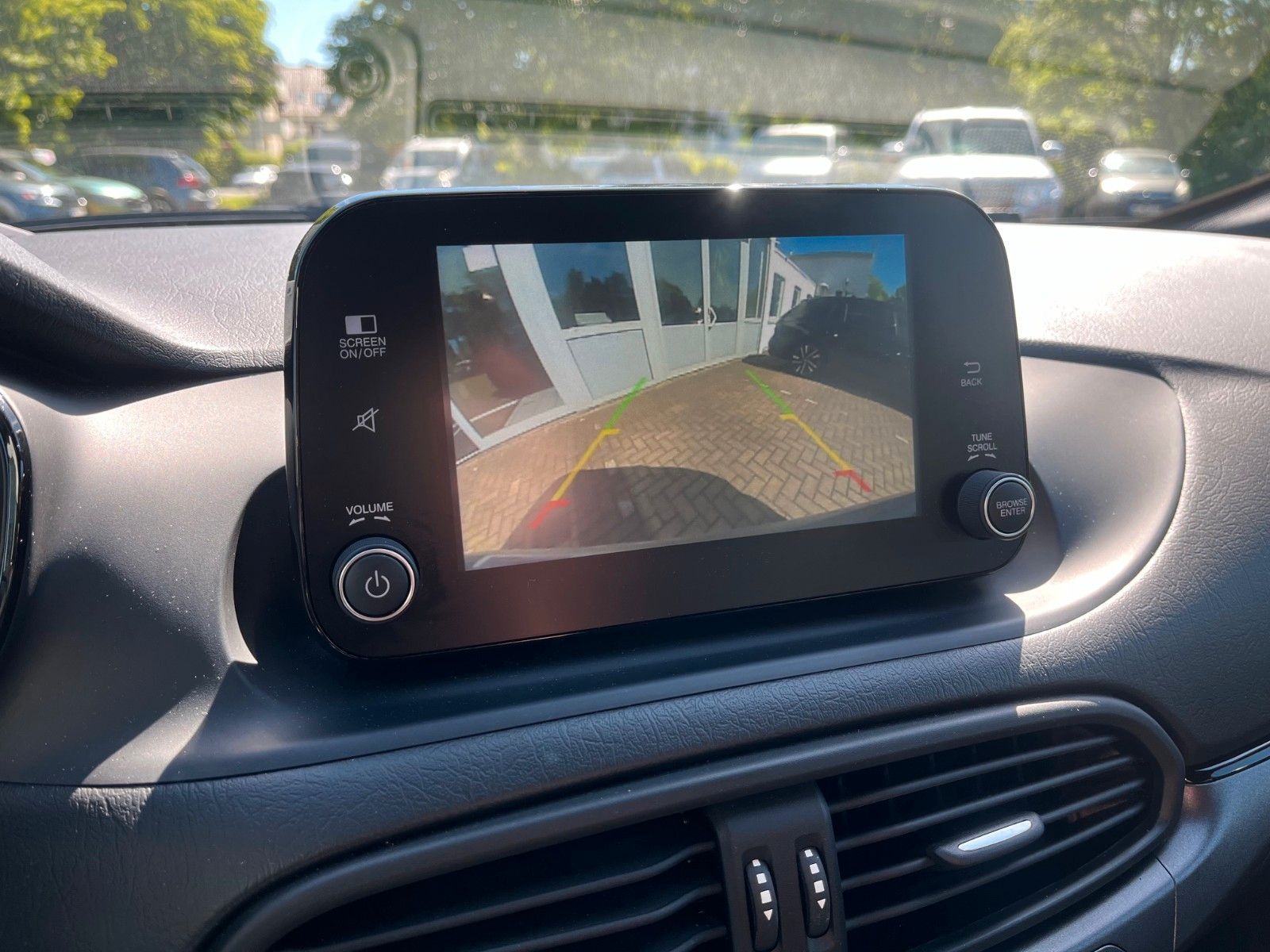 Fahrzeugabbildung Fiat Tipo Sport