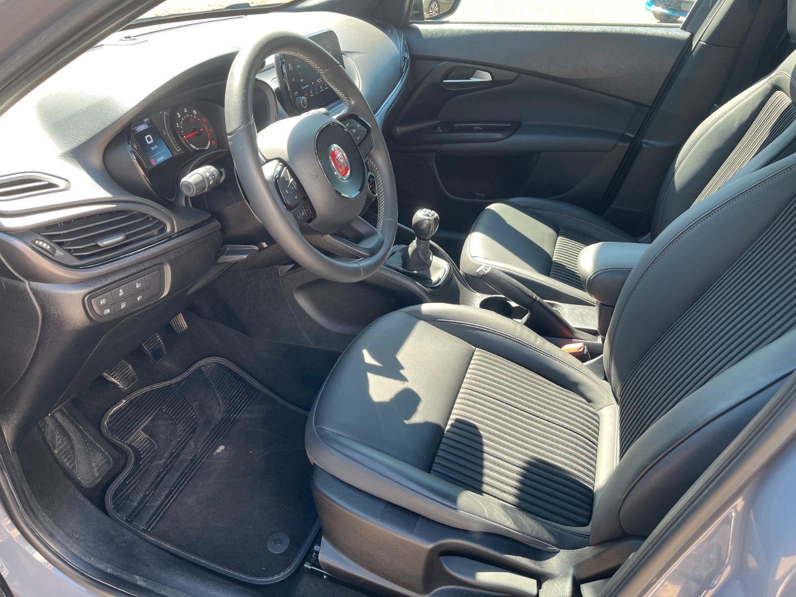 Fahrzeugabbildung Fiat Tipo Sport