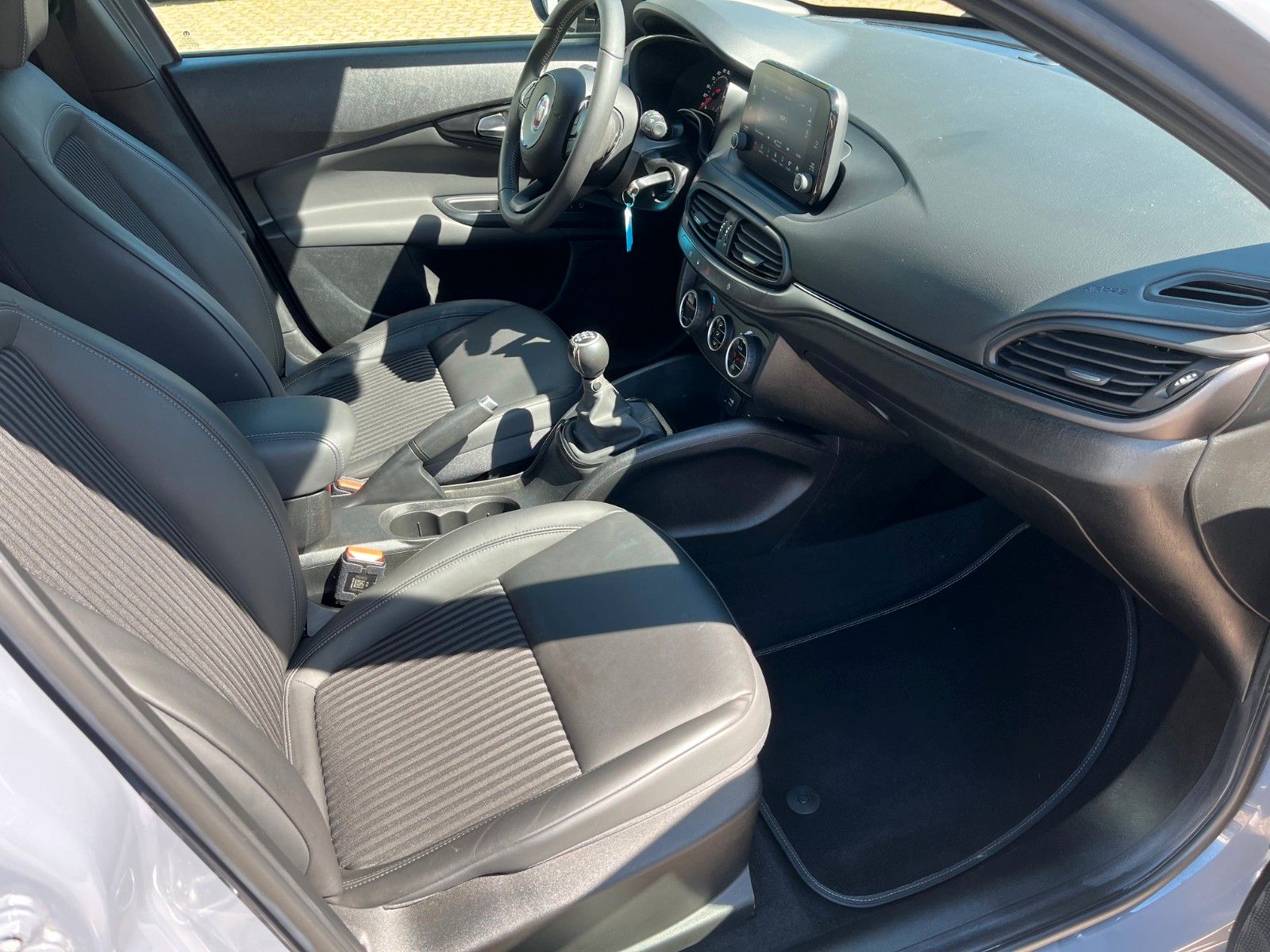 Fahrzeugabbildung Fiat Tipo Sport
