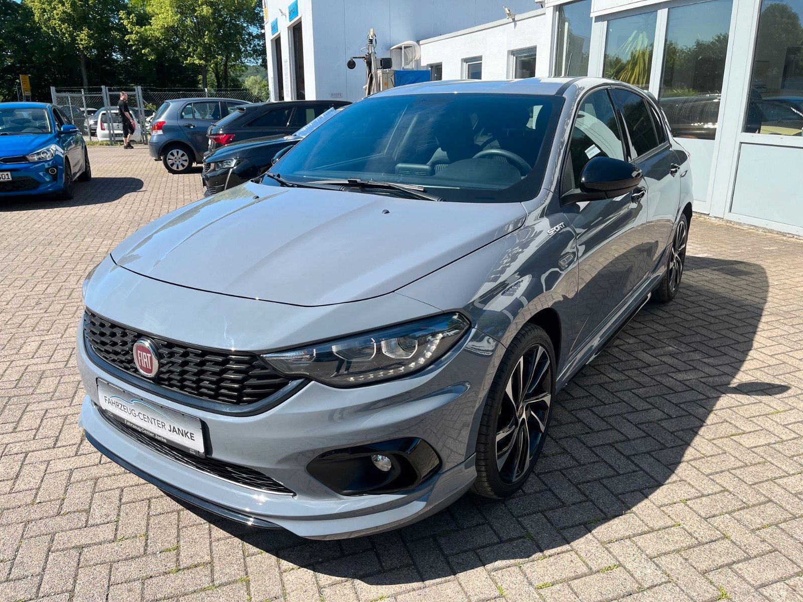 Fahrzeugabbildung Fiat Tipo Sport