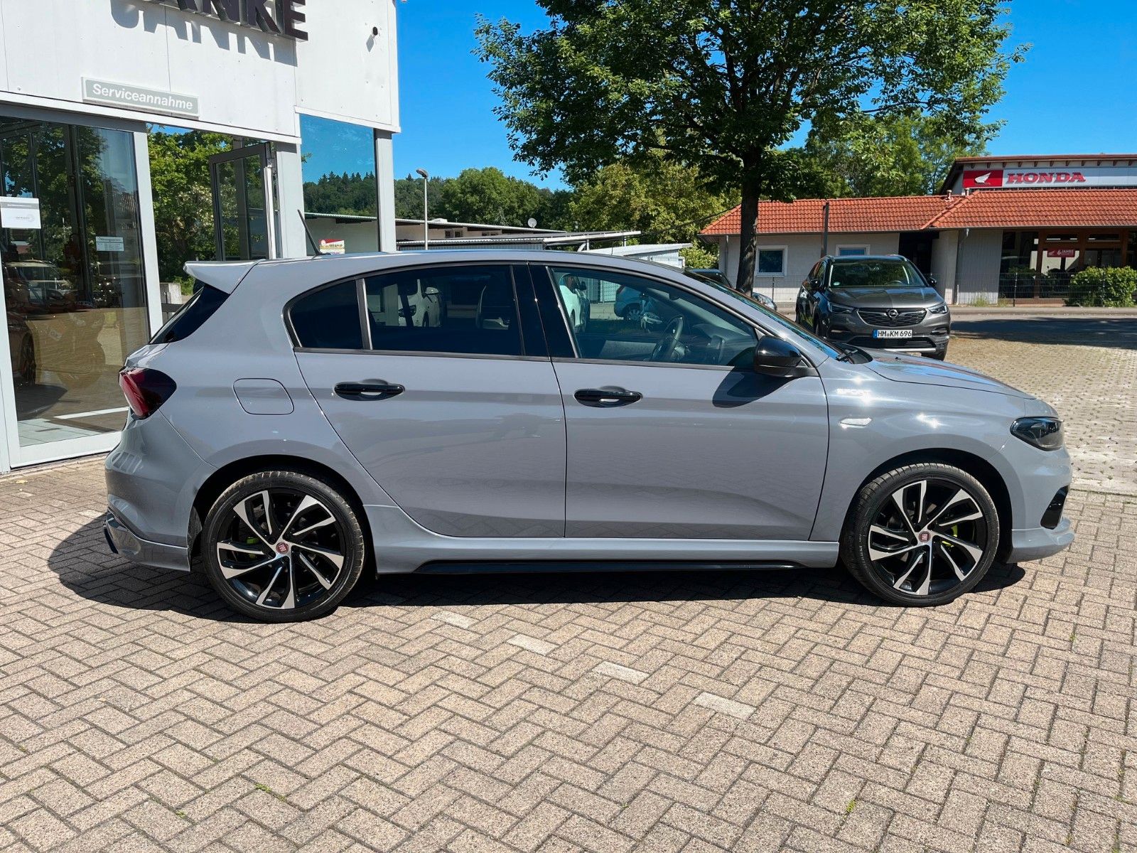 Fahrzeugabbildung Fiat Tipo Sport