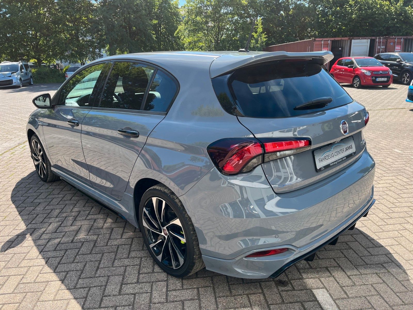 Fahrzeugabbildung Fiat Tipo Sport
