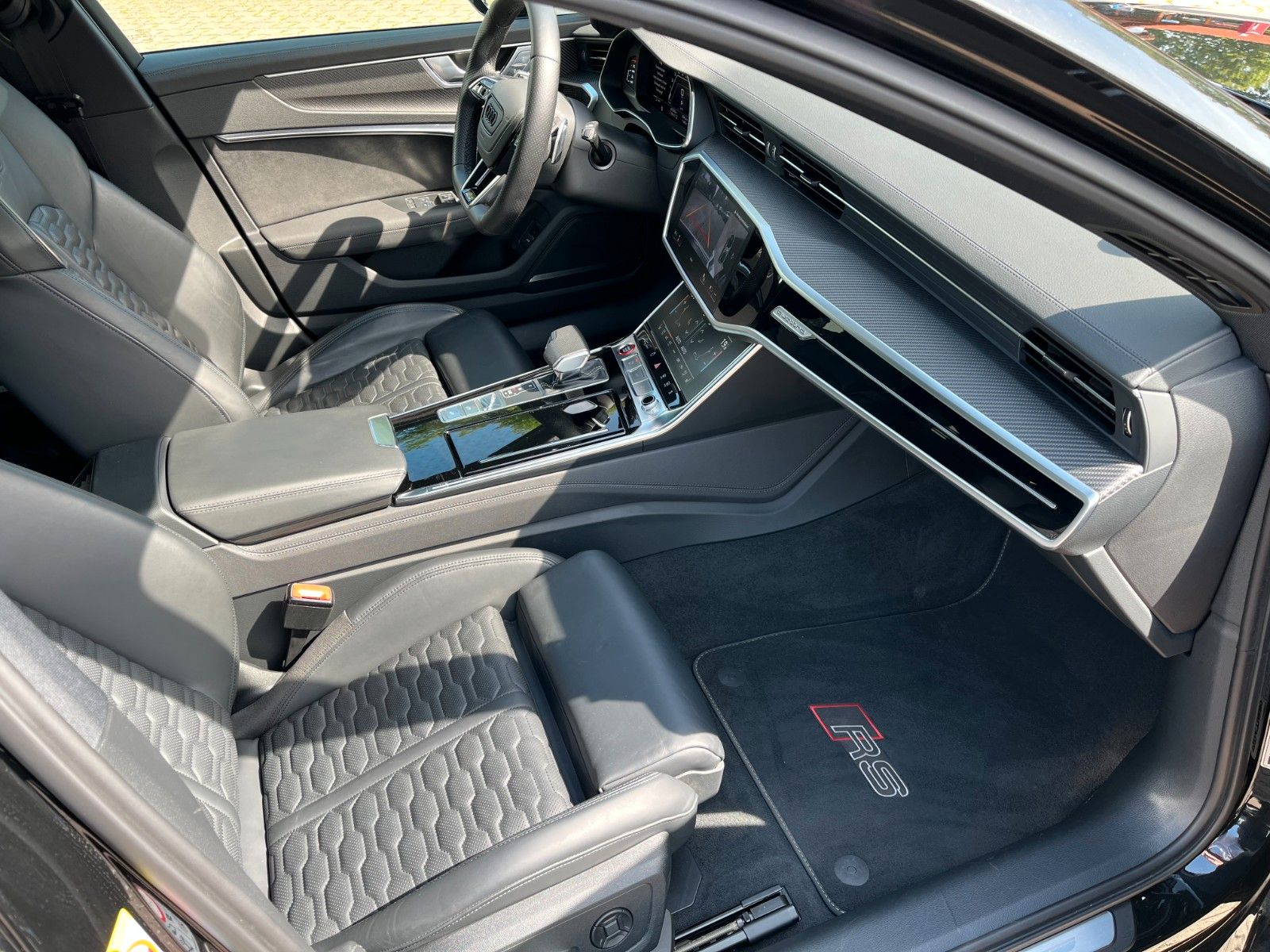 Fahrzeugabbildung Audi RS 6 Avant 4.0 TFSI quattro BTM Tuning