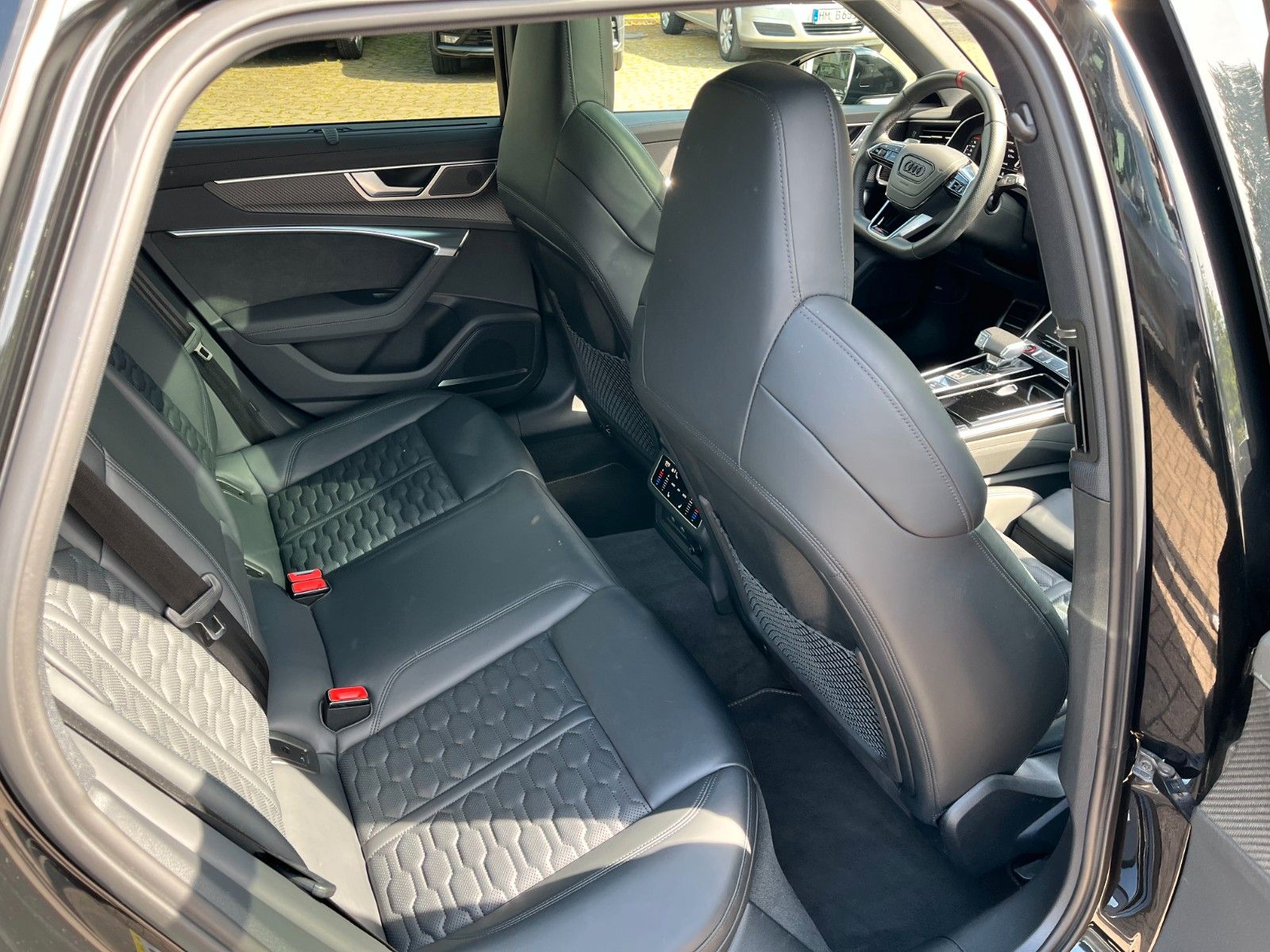 Fahrzeugabbildung Audi RS 6 Avant 4.0 TFSI quattro BTM Tuning