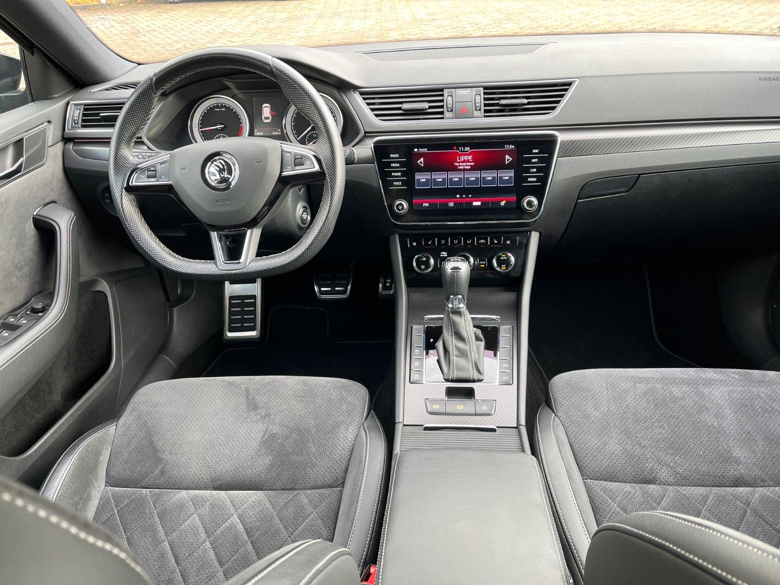 Fahrzeugabbildung SKODA Superb Combi Sportline 4x4 +Standheizung/AHK+