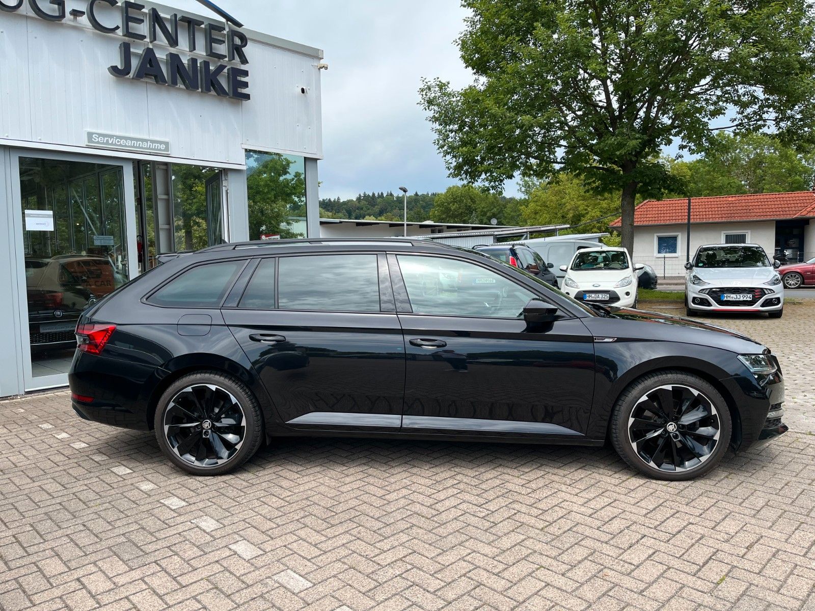 Fahrzeugabbildung SKODA Superb Combi Sportline 4x4 +Standheizung/AHK+