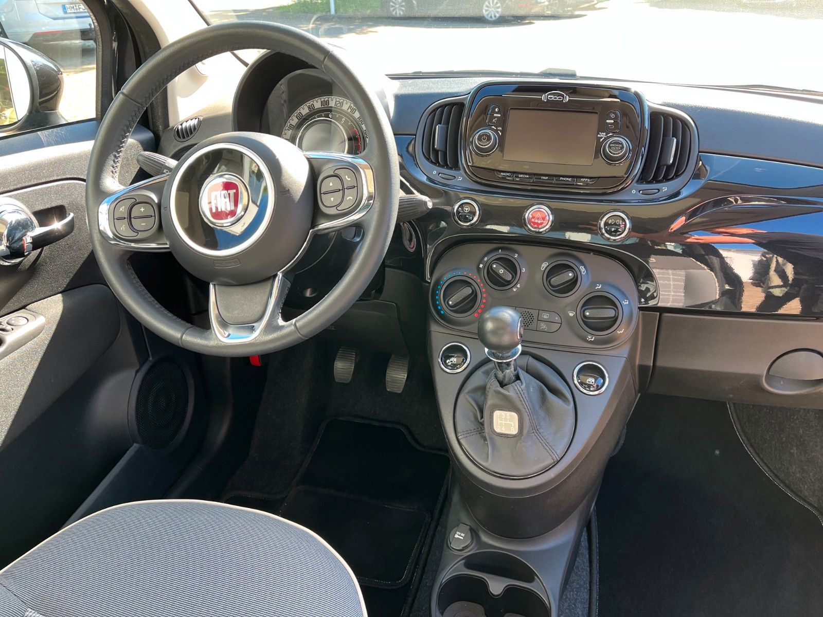 Fahrzeugabbildung Fiat 500 Lounge