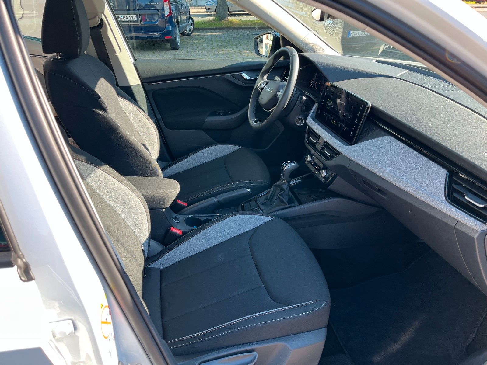 Fahrzeugabbildung SKODA Kamiq Tour +NAVI/Kamera/Winter+