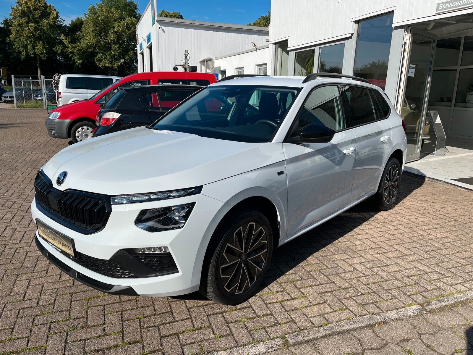 Fahrzeugabbildung SKODA Kamiq Tour +NAVI/Kamera/Winter+