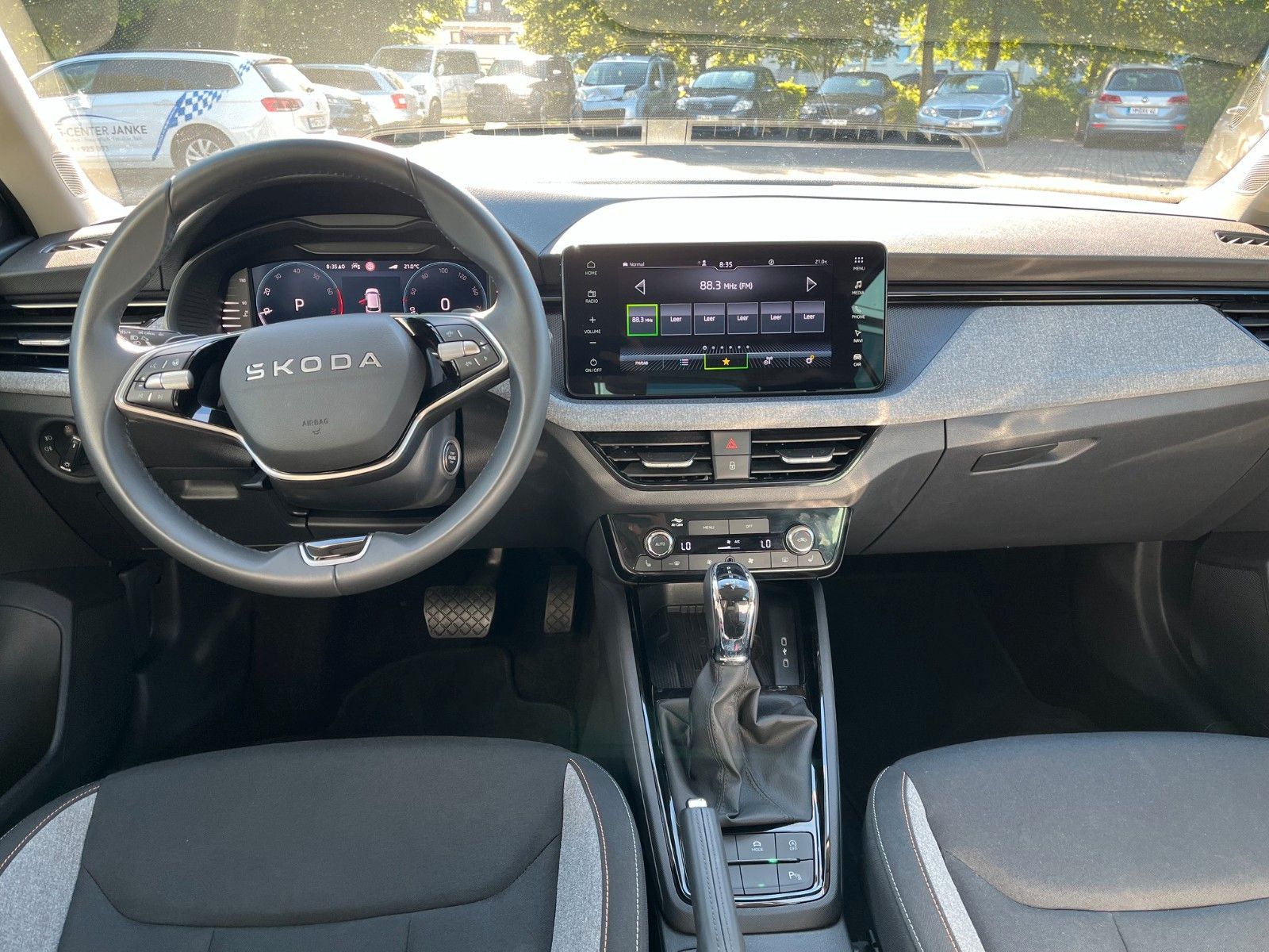Fahrzeugabbildung SKODA Kamiq Tour +NAVI/Kamera/Winter+