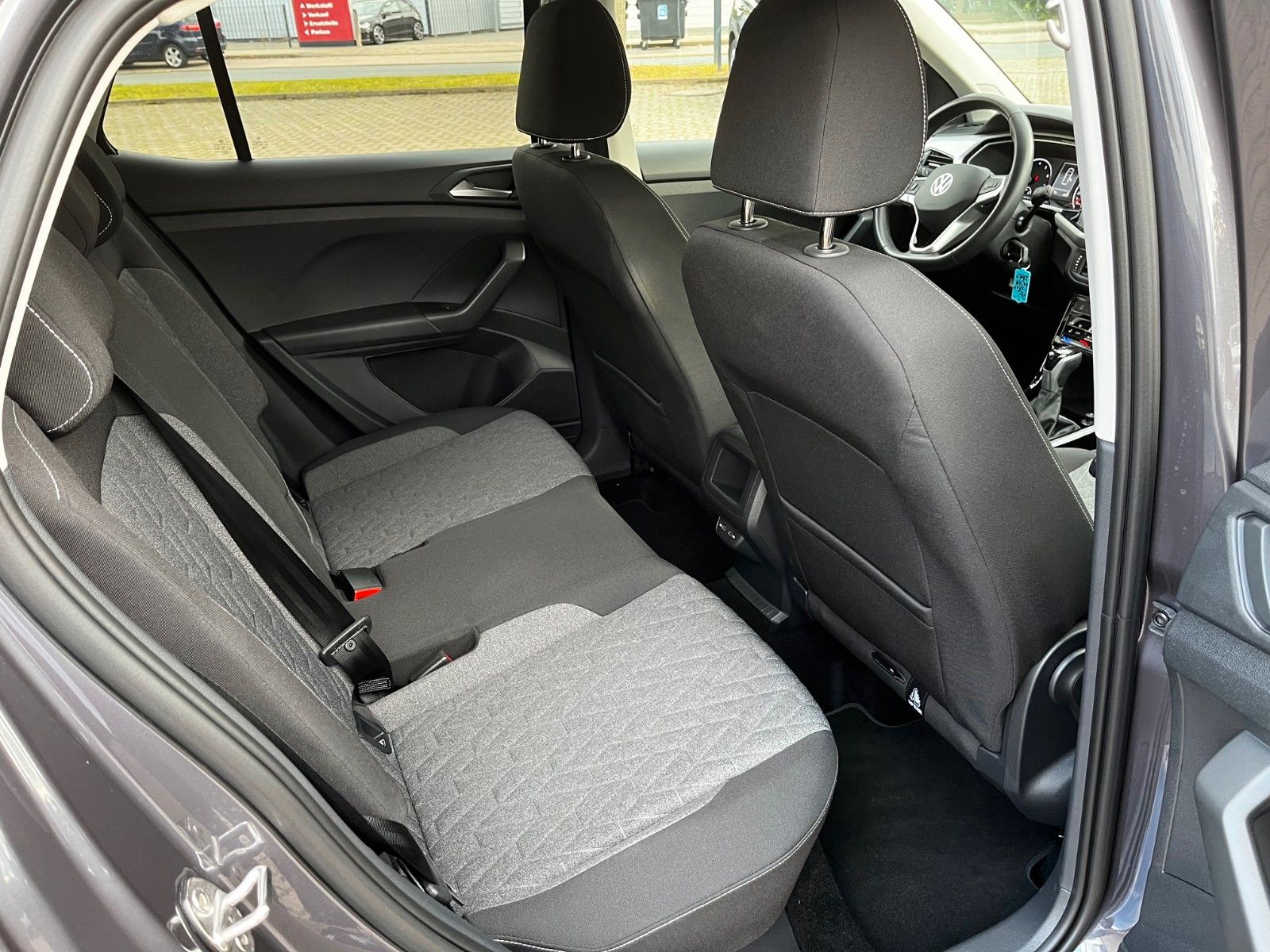 Fahrzeugabbildung Volkswagen T-Cross Move DSG +AHK/NAVI+