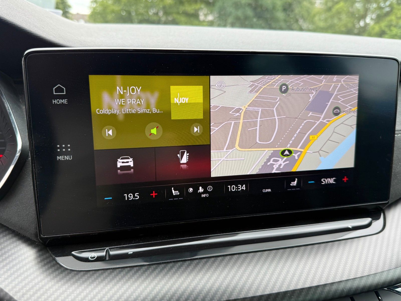 Fahrzeugabbildung SKODA Octavia CombiRS Headup,Dsg,Pano,LED,Massage F+BF