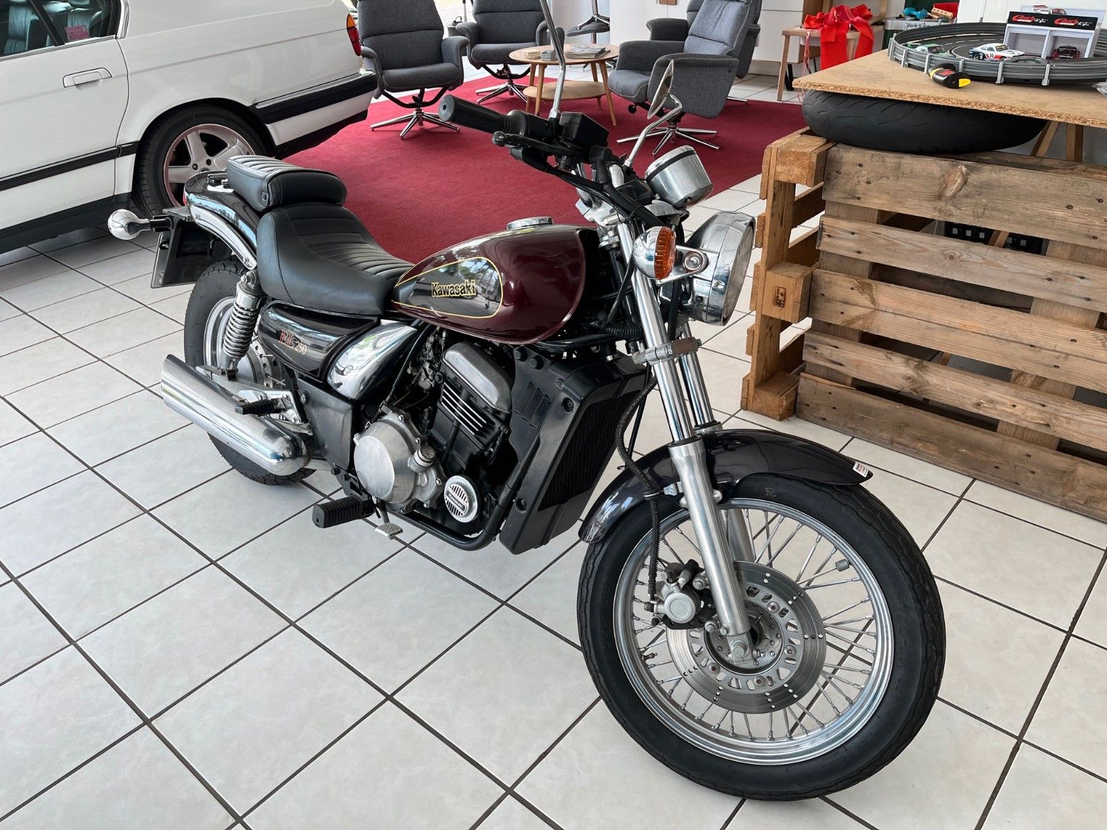 Fahrzeugabbildung Kawasaki EL 250 B