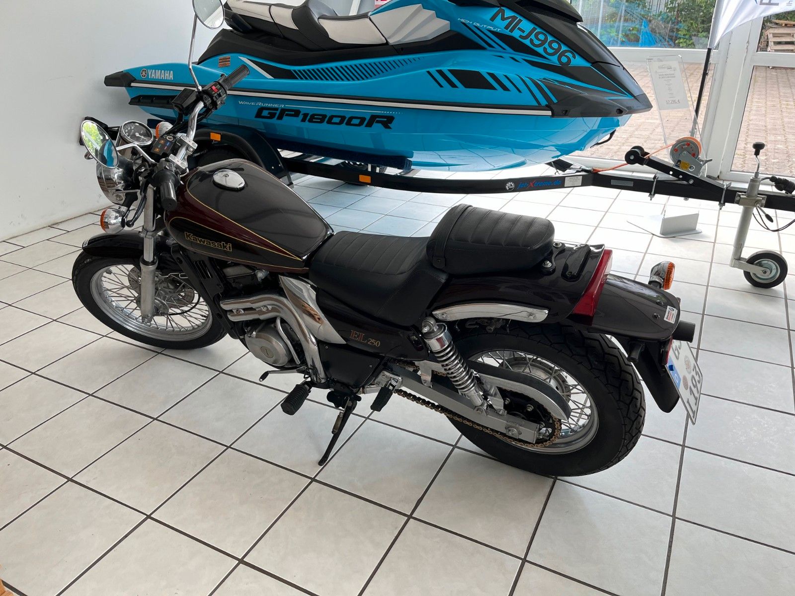Fahrzeugabbildung Kawasaki EL 250 B