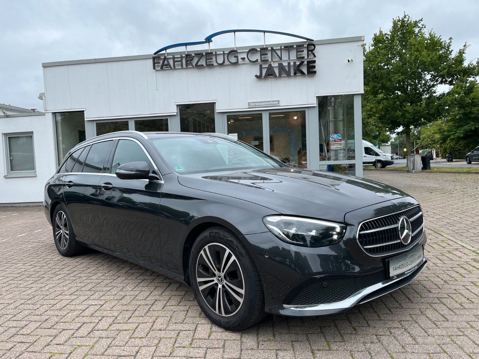 Mercedes-Benz E 200 D T-Modell Avantgarde +LED/Leder/Navi+