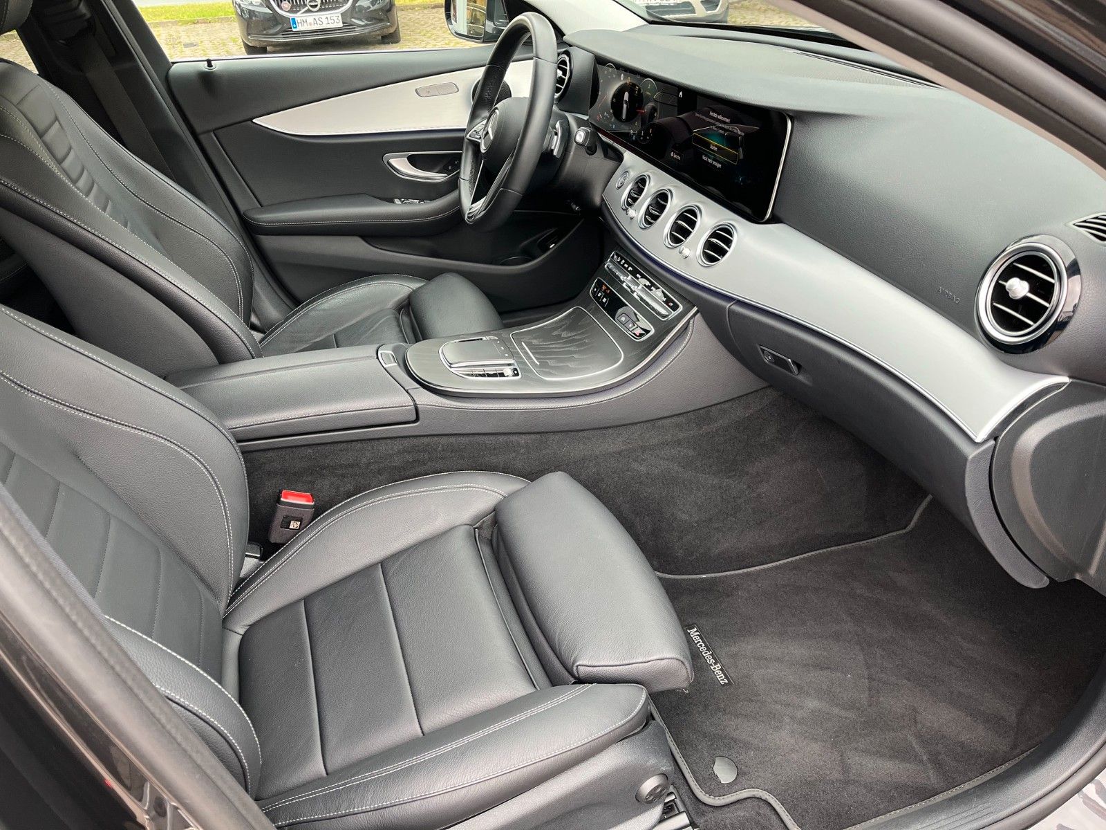 Fahrzeugabbildung Mercedes-Benz E 200 D T-Modell Avantgarde +LED/Leder/Navi+