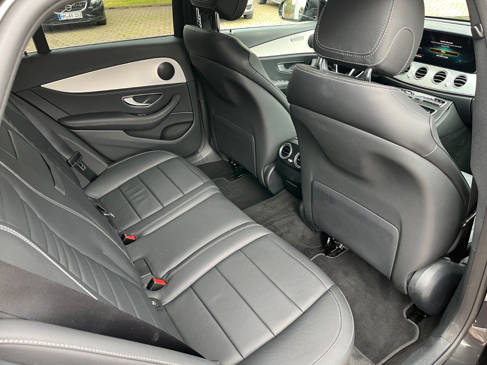 Fahrzeugabbildung Mercedes-Benz E 200 D T-Modell Avantgarde +LED/Leder/Navi+