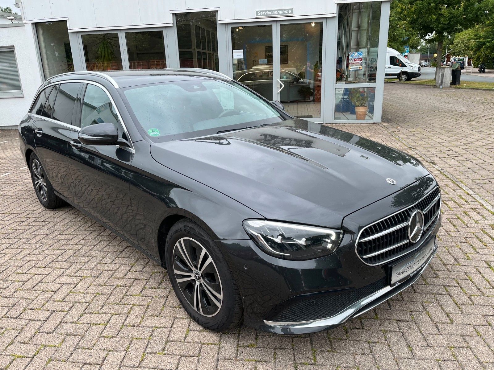 Fahrzeugabbildung Mercedes-Benz E 200 D T-Modell Avantgarde +LED/Leder/Navi+