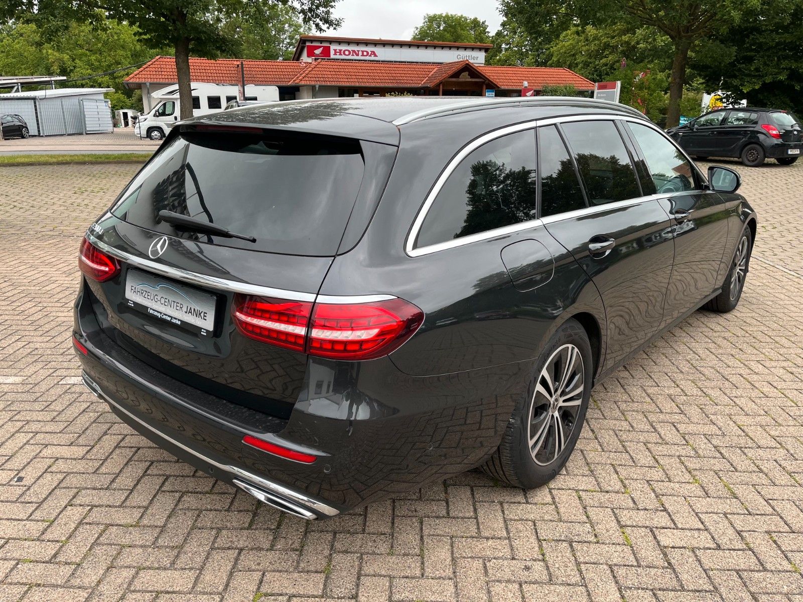 Fahrzeugabbildung Mercedes-Benz E 200 D T-Modell Avantgarde +LED/Leder/Navi+