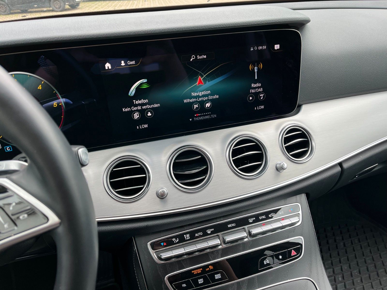 Fahrzeugabbildung Mercedes-Benz E 200 D T-Modell Avantgarde +LED/Leder/Navi+