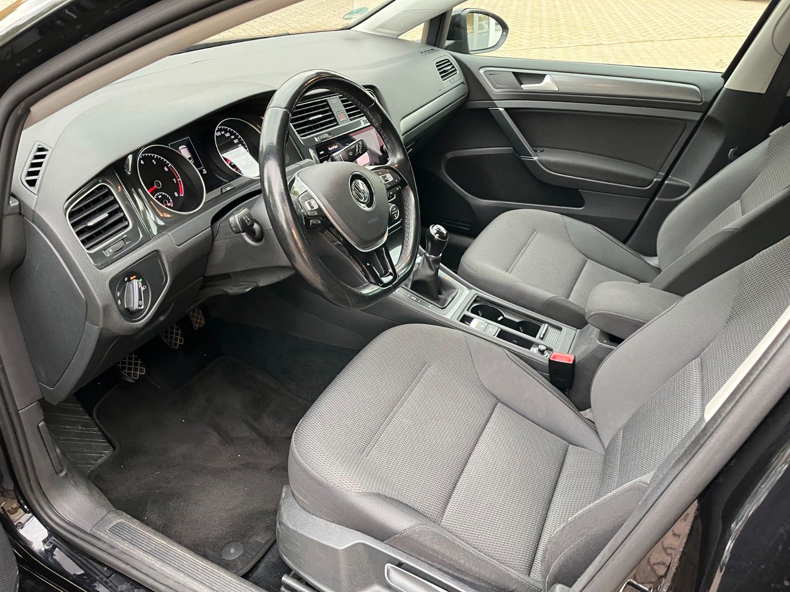 Fahrzeugabbildung Volkswagen Golf VII Lim. Comfortline BMT/Start-Stop