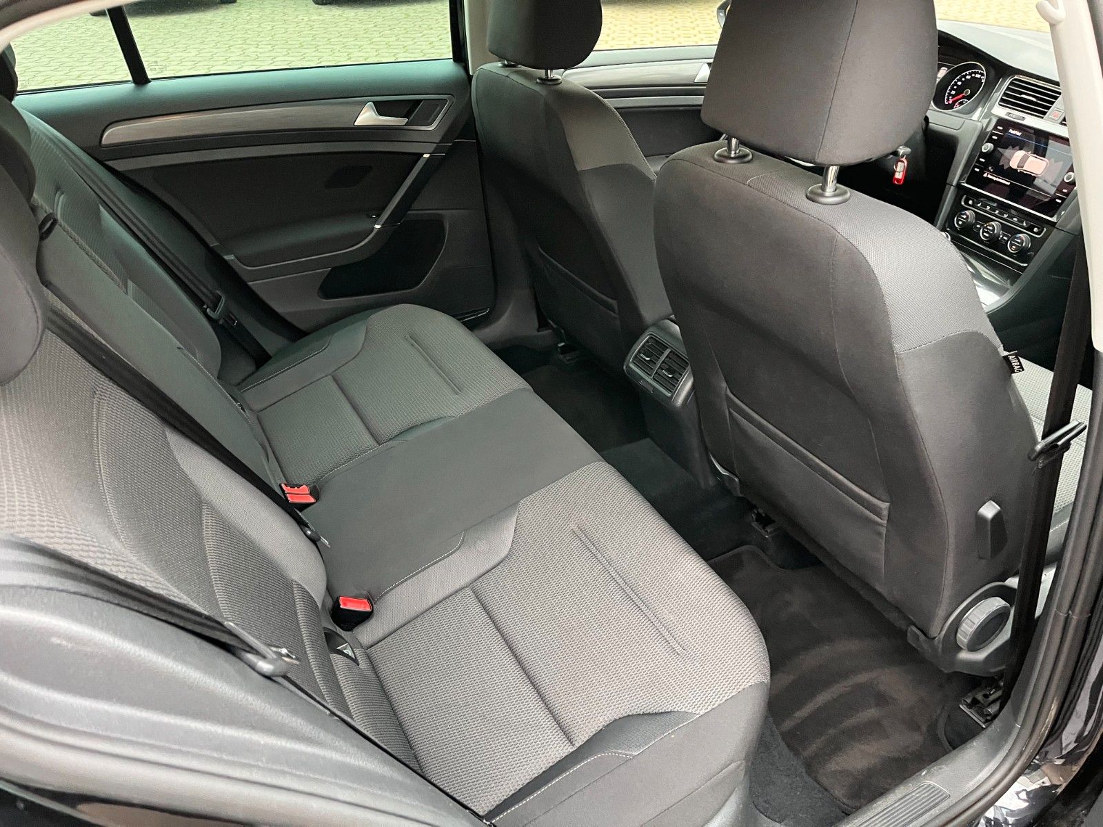Fahrzeugabbildung Volkswagen Golf VII Lim. Comfortline BMT/Start-Stop