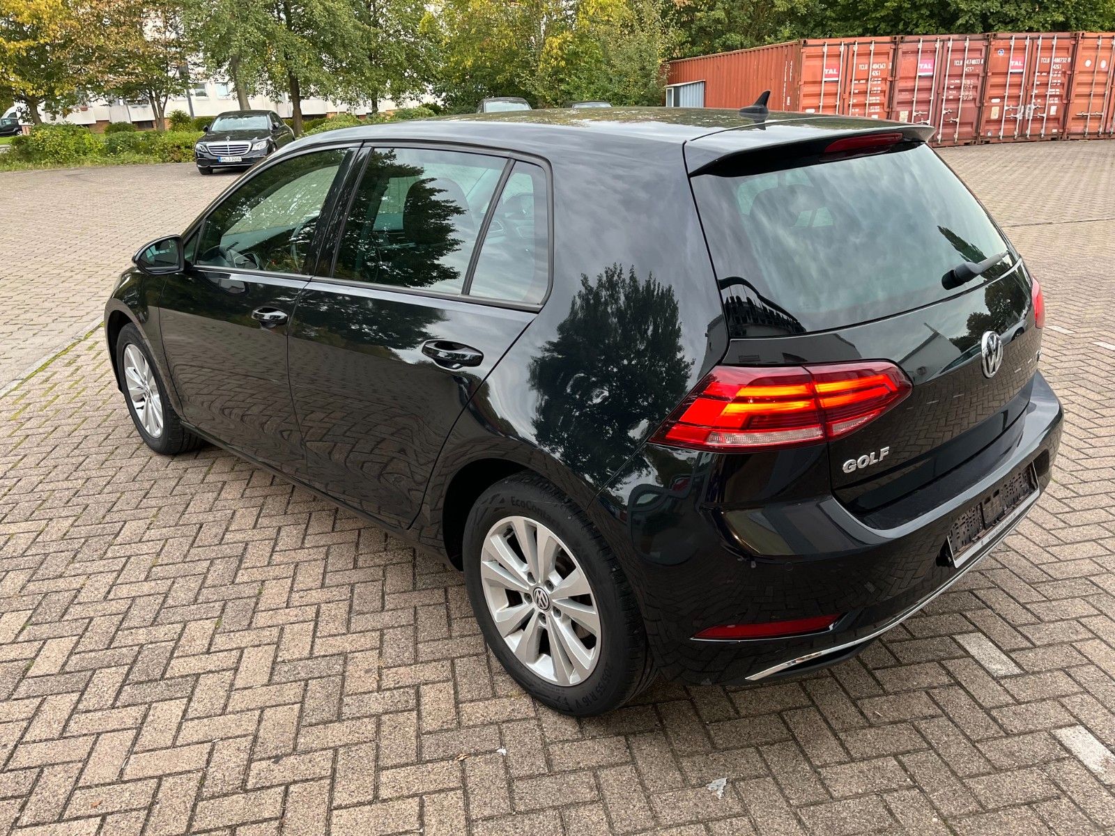 Fahrzeugabbildung Volkswagen Golf VII Lim. Comfortline BMT/Start-Stop
