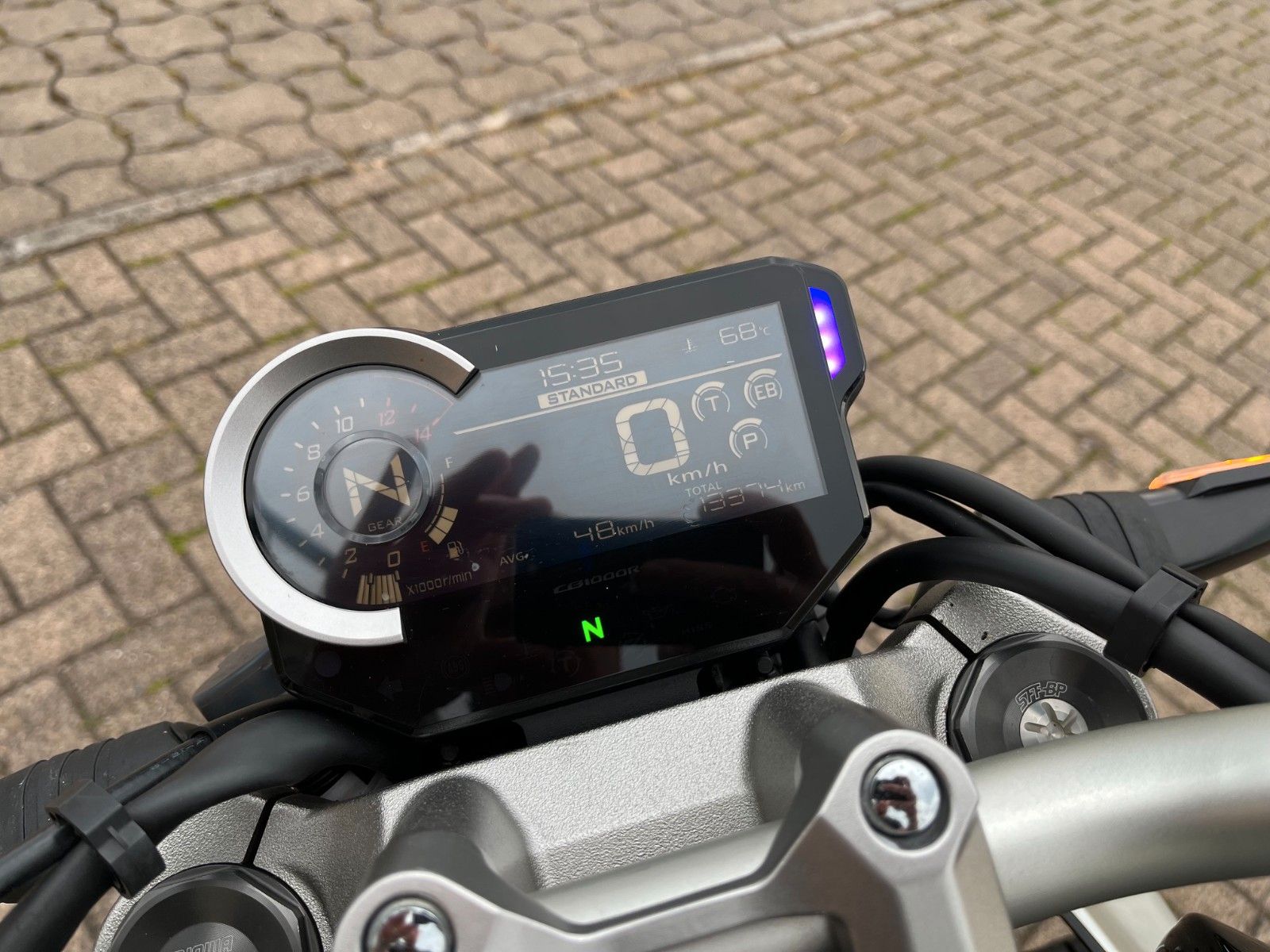 Fahrzeugabbildung Honda CB 1000 R +Akrapovic/Quickshifter+